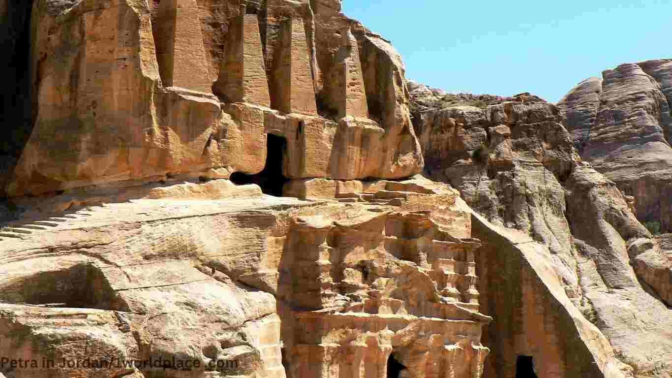 Why is Petra Famous in Jordan